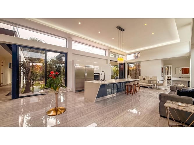 Casa de 5 alcobas en venta en Llano Grande, Rionegro, 879 m² · foto 5 de 24