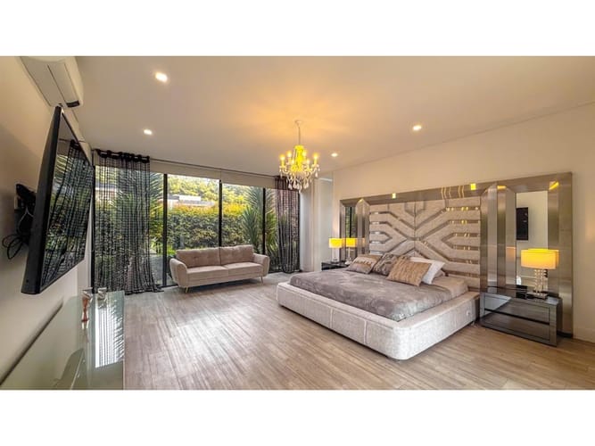Casa de 5 alcobas en venta en Llano Grande, Rionegro, 879 m² · foto 11 de 24