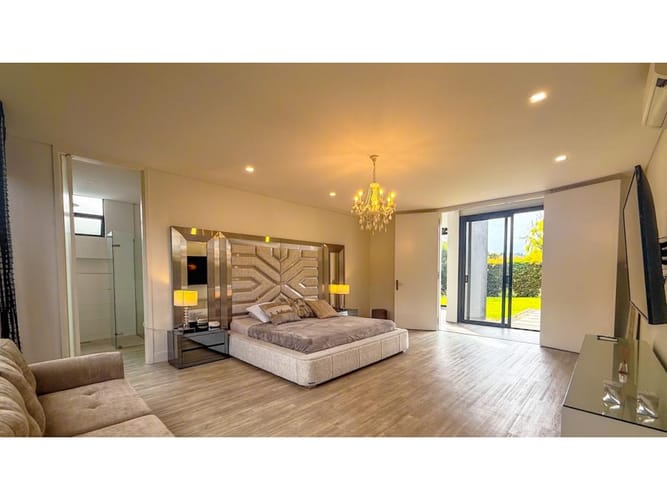 Casa de 5 alcobas en venta en Llano Grande, Rionegro, 879 m² · foto 12 de 24