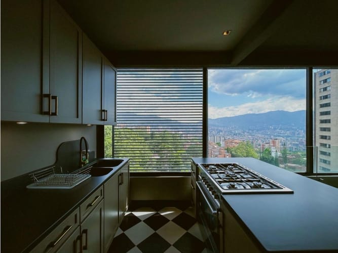 Apartamento de 1 alcoba en arriendo en El Poblado, Medellín, 86 m² · foto 22 de 24