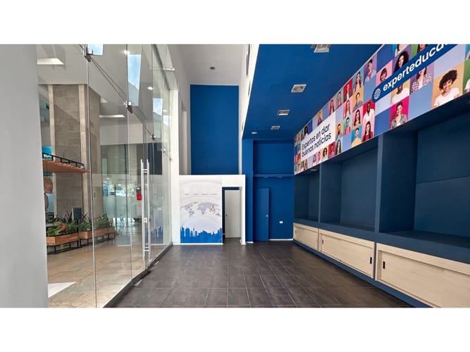 Local en arriendo en El Poblado, Medellín, 55 m² · foto 4 de 5
