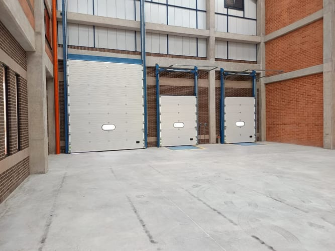Bodega en arriendo en Siberia, Cota, 2078 m² · foto 5 de 17