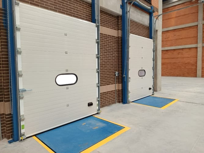 Bodega en arriendo en Siberia, Cota, 2078 m² · foto 6 de 17