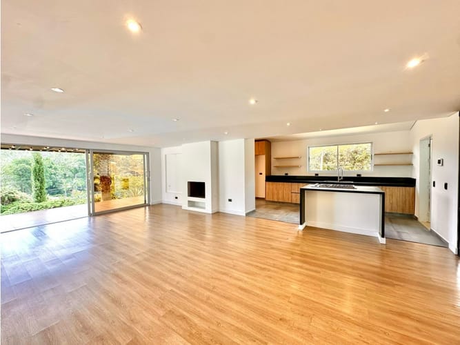 Casa de 5 alcobas en venta en Llano Grande, Rionegro, 300 m² · foto 3 de 24