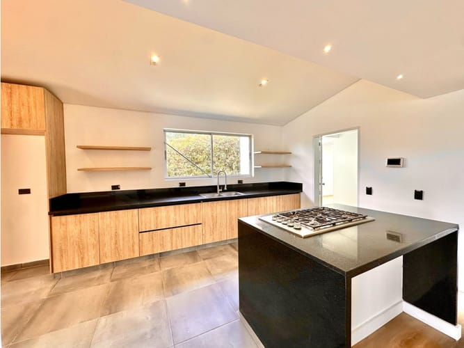 Casa de 5 alcobas en venta en Llano Grande, Rionegro, 300 m² · foto 7 de 24