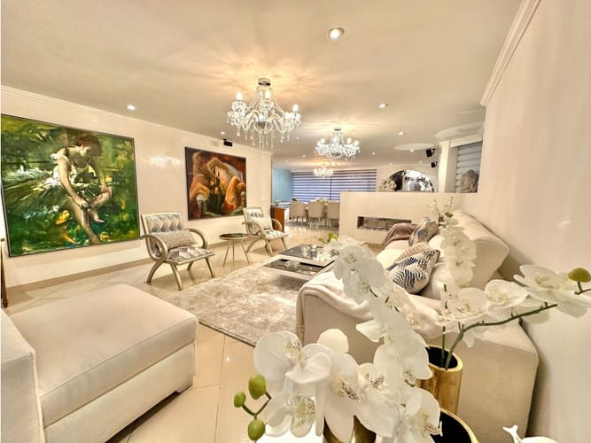 Apartamento de 4 alcobas en venta en Los Rosales, Bogotá, 412 m² · foto 4 de 24