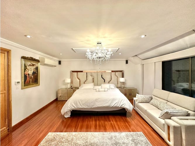 Apartamento de 4 alcobas en venta en Los Rosales, Bogotá, 412 m² · foto 12 de 24