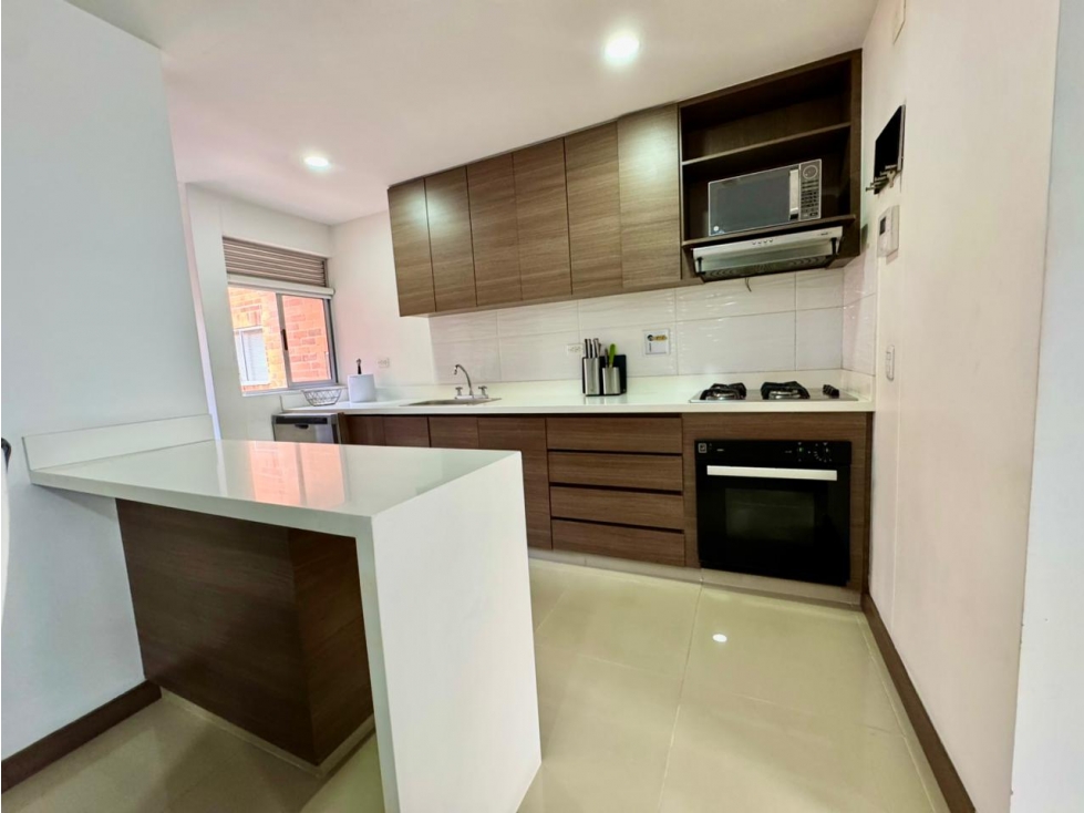 Apartamento en venta en La Floresta, Medellín · foto 3 de 16