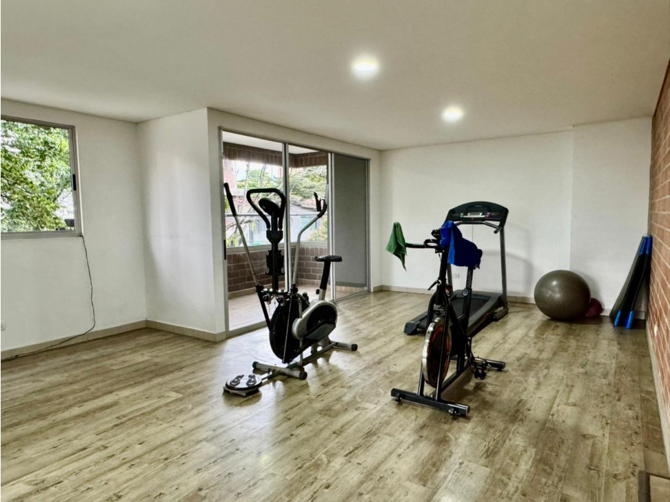 Apartamento en venta en La Floresta, Medellín · foto 14 de 16