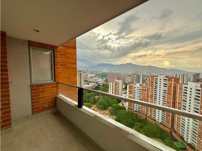 Apartamento en venta en Monteazul, Medellín · foto 2 de 15