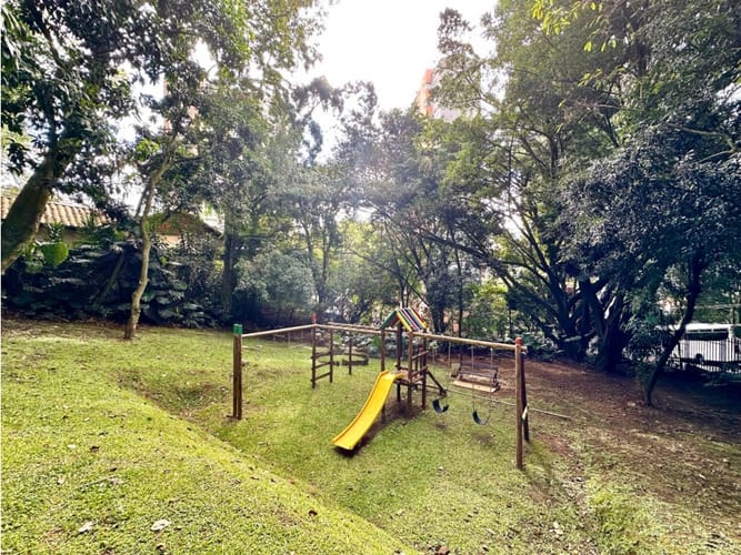 Apartamento de 2 alcobas en venta en La Florida, Medellín, 208 m² · foto 6 de 24