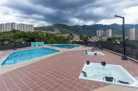 Apartamento de 3 alcobas en venta en Santa Ana, Bello, 55 m² · foto 2 de 19
