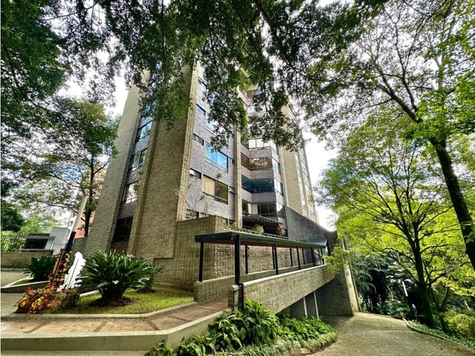 Apartamento de 2 alcobas en venta en La Florida, Medellín, 208 m² · foto 22 de 24