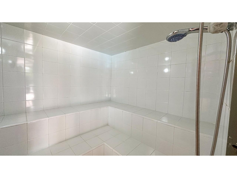 Apartamento en venta en El Poblado, Medellín · foto 5 de 24