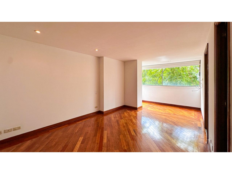 Apartamento en venta en El Poblado, Medellín · foto 7 de 24