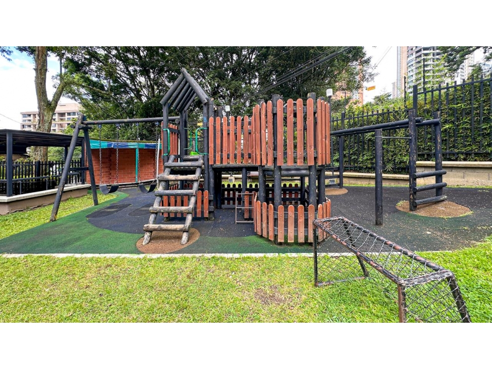Apartamento en venta en El Poblado, Medellín · foto 8 de 24