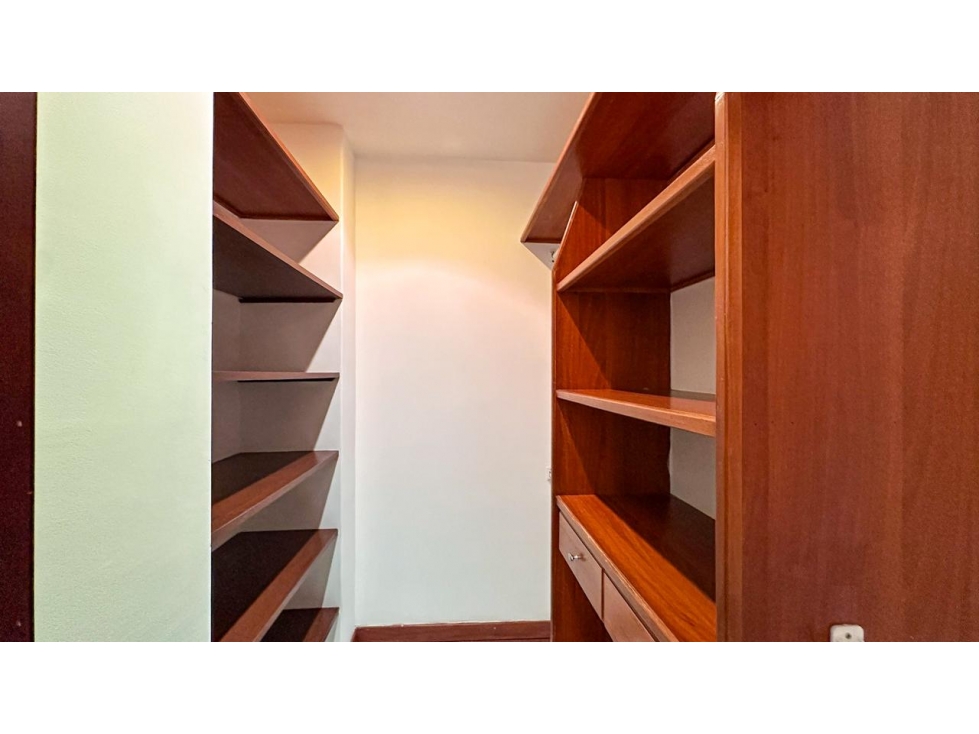 Apartamento en venta en El Poblado, Medellín · foto 16 de 24