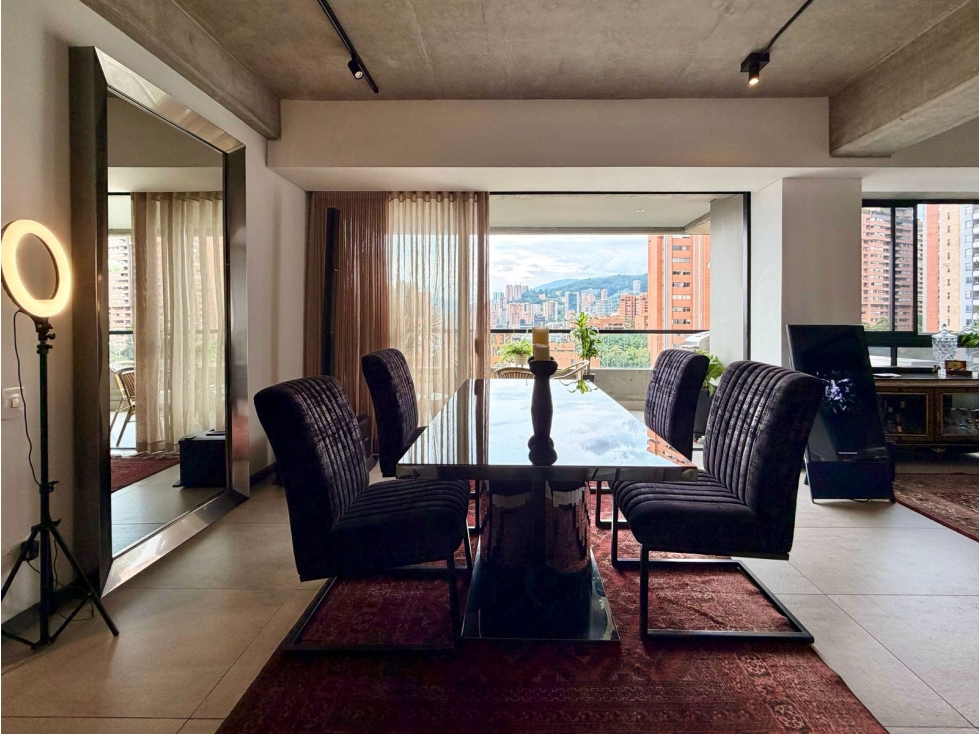 Apartamento en arriendo en El Poblado, Medellín · foto 3 de 18