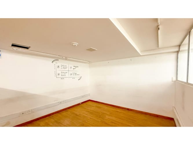 Edificio en venta en El Poblado, Medellín, 1134 m² · foto 8 de 24