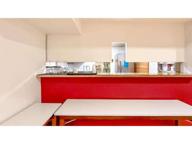 Edificio en venta en El Poblado, Medellín, 1134 m² · foto 10 de 24