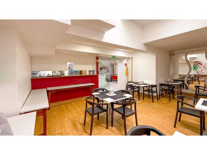 Edificio en venta en El Poblado, Medellín, 1134 m² · foto 21 de 24