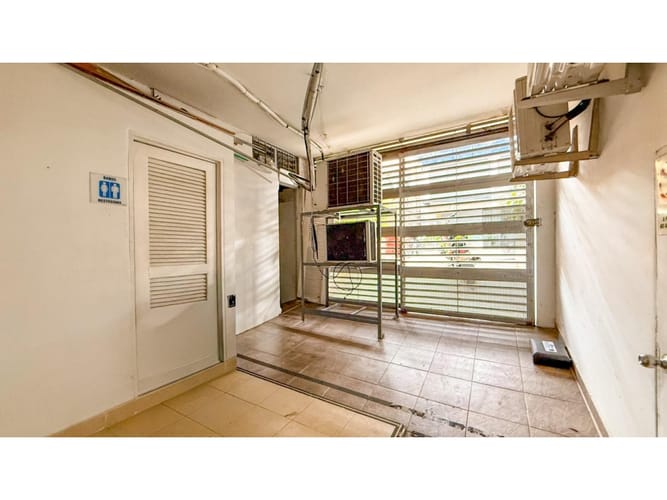 Edificio en venta en El Poblado, Medellín, 1134 m² · foto 23 de 24