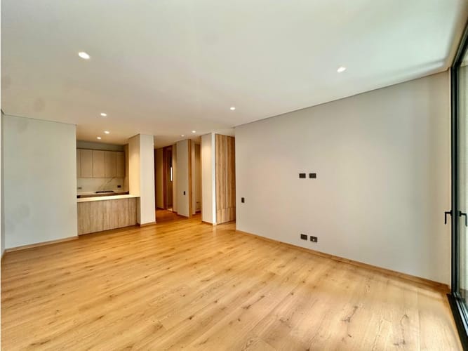Apartaestudio en venta en Lalinde, Medellín, 90 m² · foto 3 de 24