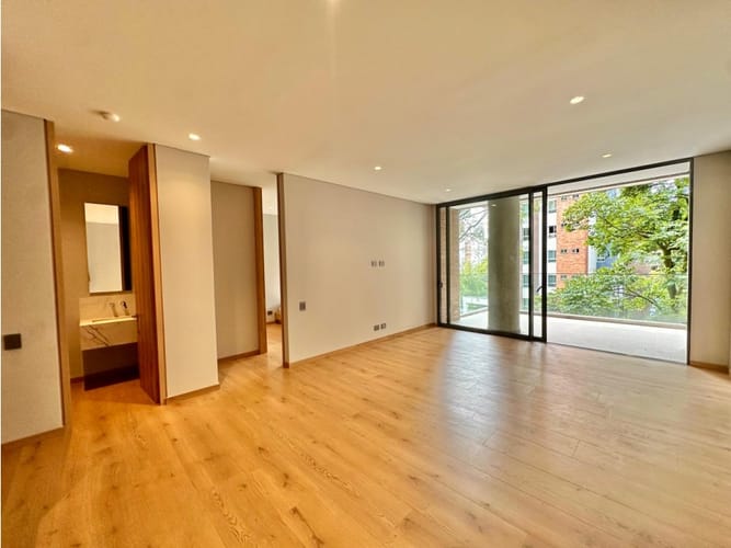 Apartaestudio en venta en Lalinde, Medellín, 90 m² · foto 6 de 24