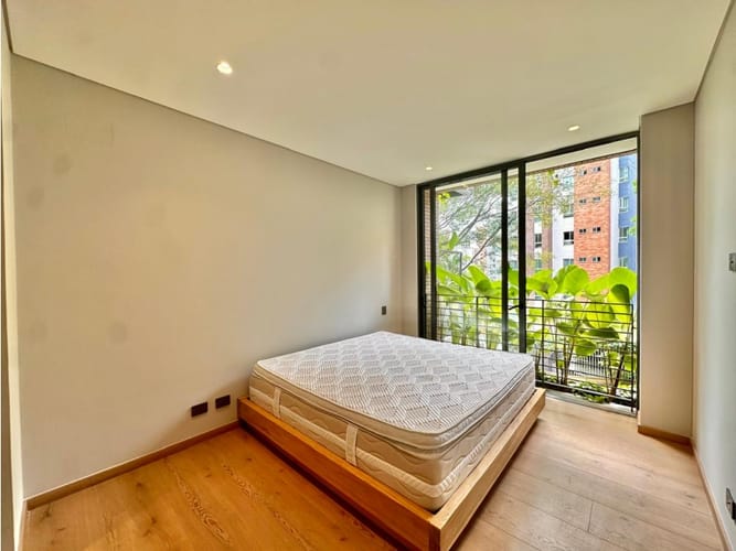 Apartaestudio en venta en Lalinde, Medellín, 90 m² · foto 8 de 24