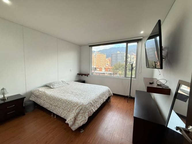 Apartamento de 1 alcoba en arriendo en Santa Barbara Central, Bogotá, 64 m² · foto 11 de 23