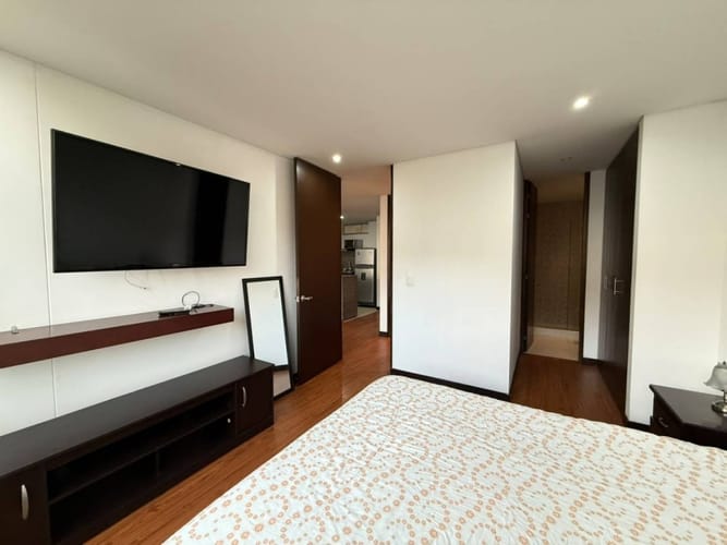 Apartamento de 1 alcoba en arriendo en Santa Barbara Central, Bogotá, 64 m² · foto 13 de 23