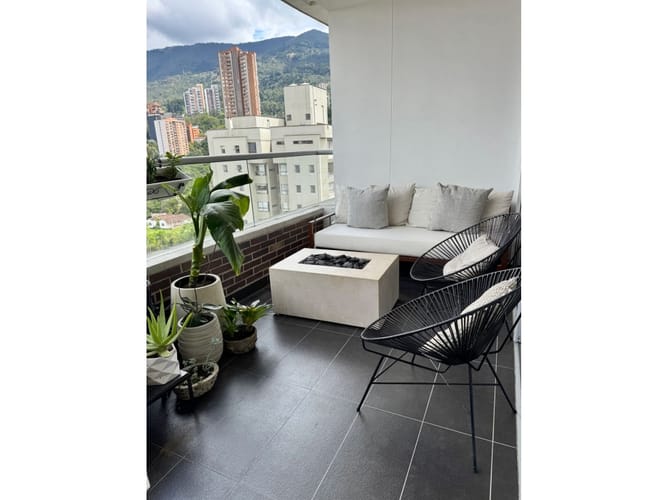 Apartamento de 2 alcobas en arriendo en El Poblado, Medellín, 129 m² · foto 7 de 15