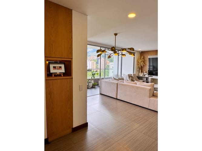 Apartamento de 2 alcobas en arriendo en El Poblado, Medellín, 129 m² · foto 9 de 15