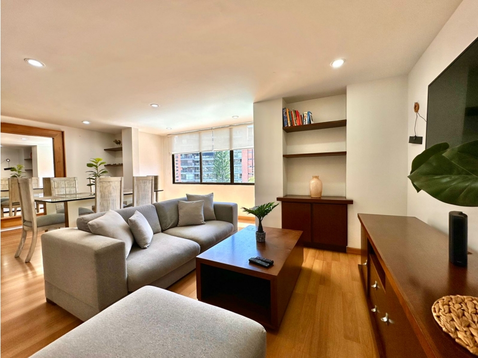 Apartamento en arriendo en El Poblado, Medellín · foto 2 de 24
