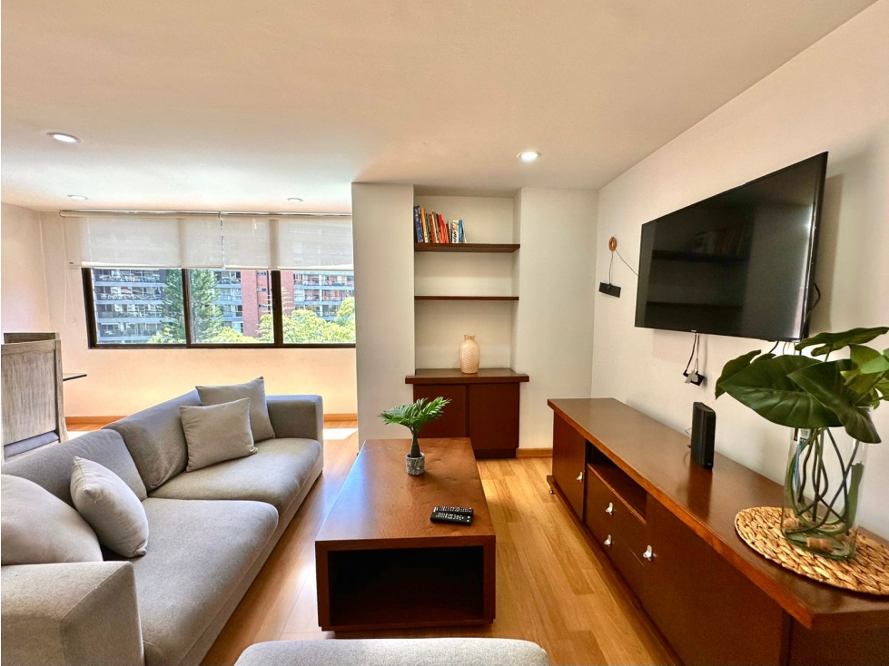 Apartamento en arriendo en El Poblado, Medellín · foto 3 de 24