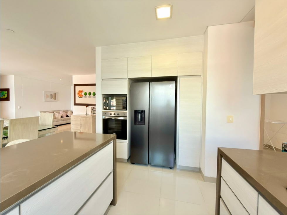 Apartamento en arriendo en El Poblado, Medellín · foto 4 de 24