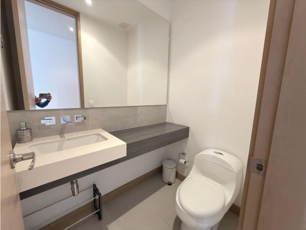 Apartamento en arriendo en El Poblado, Medellín · foto 7 de 24