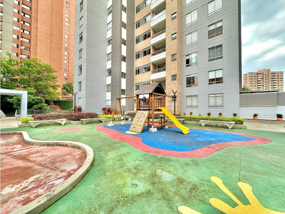 Apartamento en arriendo en El Poblado, Medellín · foto 11 de 24