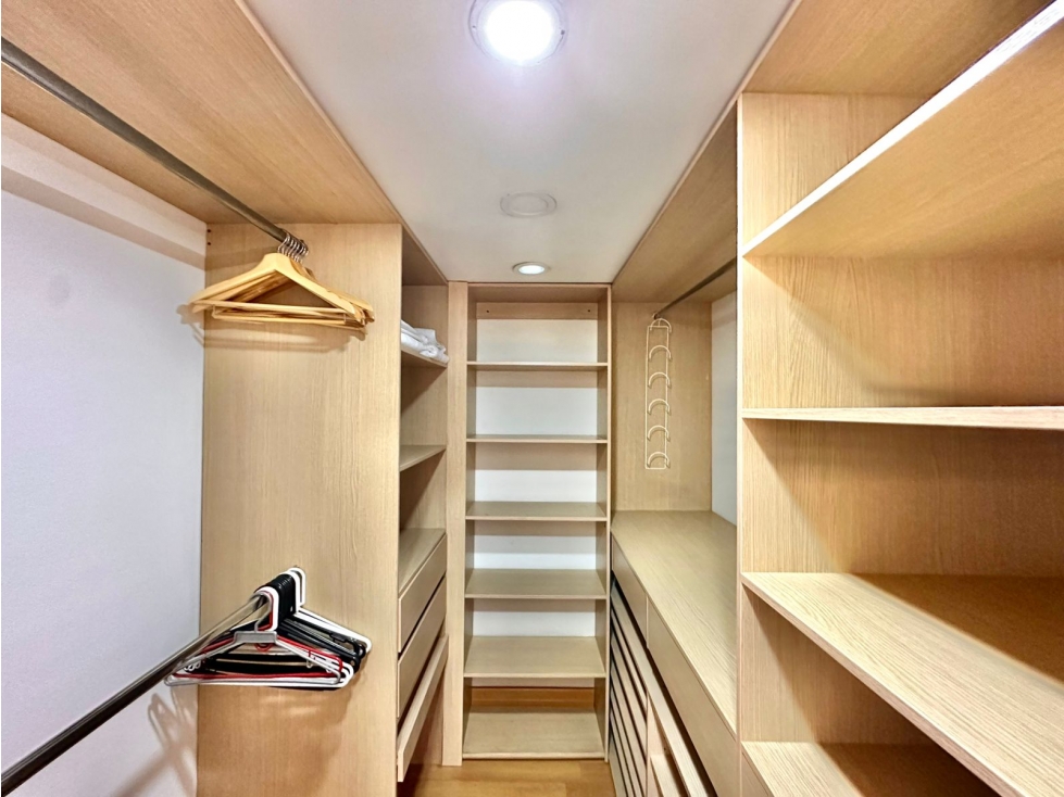 Apartamento en arriendo en El Poblado, Medellín · foto 18 de 24