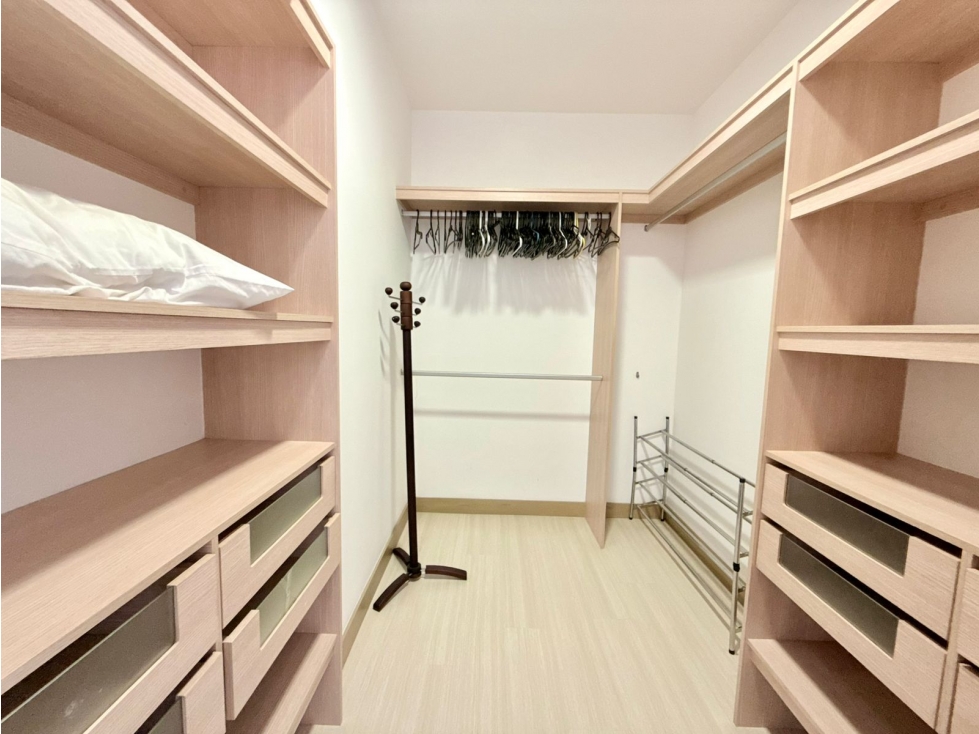Apartamento en arriendo en El Poblado, Medellín · foto 21 de 24