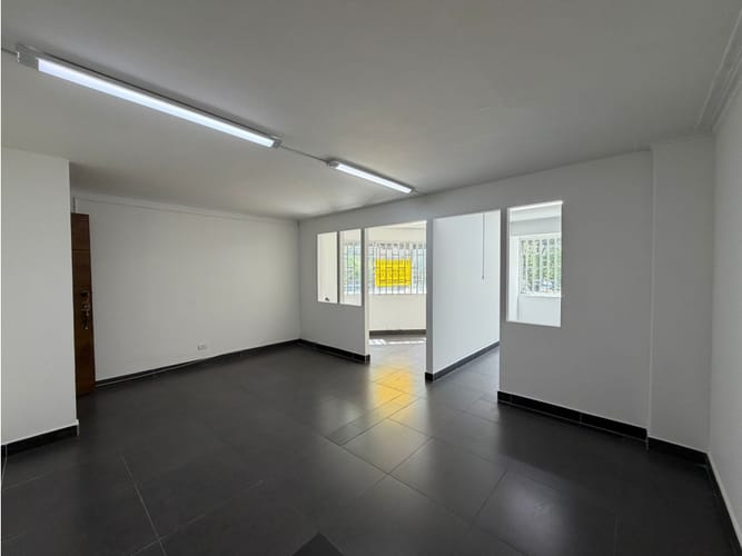 Oficina en arriendo en Conquistadores, Medellín, 43 m² · foto 7 de 10