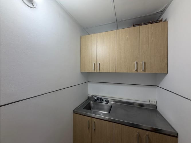 Oficina en arriendo en La Aguacatala, Medellín, 97 m² · foto 6 de 16