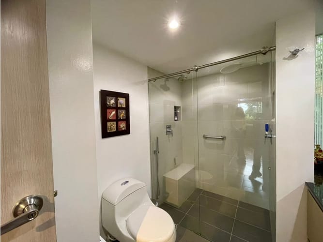 Apartamento de 3 alcobas en arriendo en El Poblado, Medellín, 158 m² · foto 5 de 24