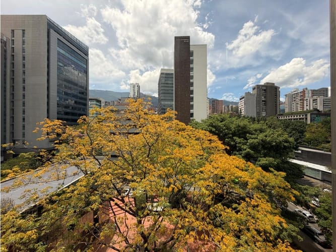 Oficina en arriendo en La Aguacatala, Medellín, 97 m² · foto 13 de 16