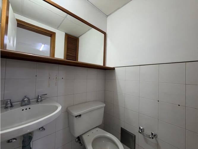 Oficina en arriendo en La Aguacatala, Medellín, 97 m² · foto 15 de 16