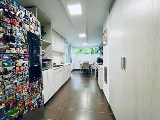 Apartamento de 3 alcobas en arriendo en El Poblado, Medellín, 158 m² · foto 16 de 24