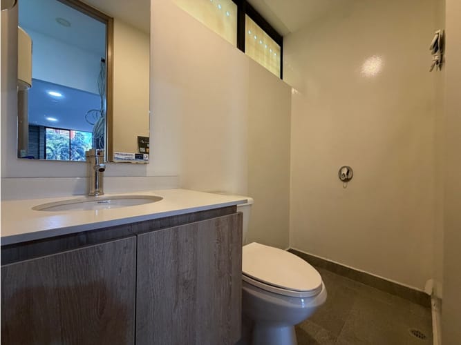 Oficina en arriendo en Lalinde, Medellín, 108 m² · foto 5 de 18
