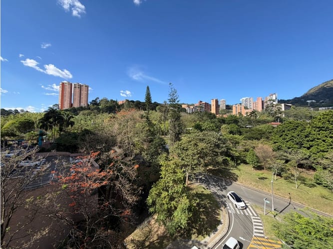 Oficina en arriendo en Lalinde, Medellín, 108 m² · foto 6 de 18