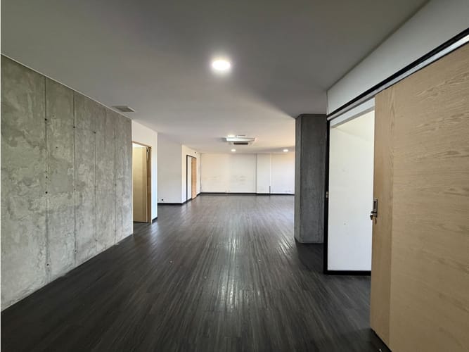 Oficina en arriendo en Lalinde, Medellín, 108 m² · foto 17 de 18