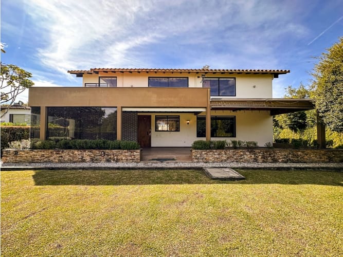 Casa de 4 alcobas en venta en Llano Grande, Rionegro, 267 m² · foto 3 de 24